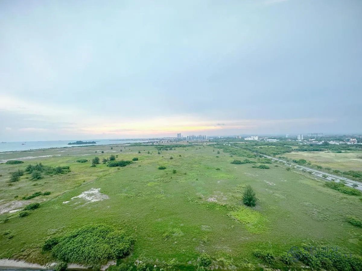 Amber Cove Melaka Sea View By Stayrene Apartment